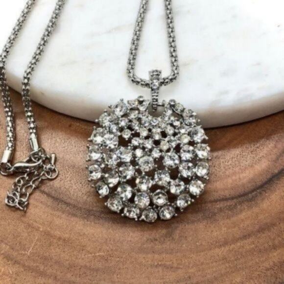 Women's Crystal Pendant Necklace - Picture 2 of 8